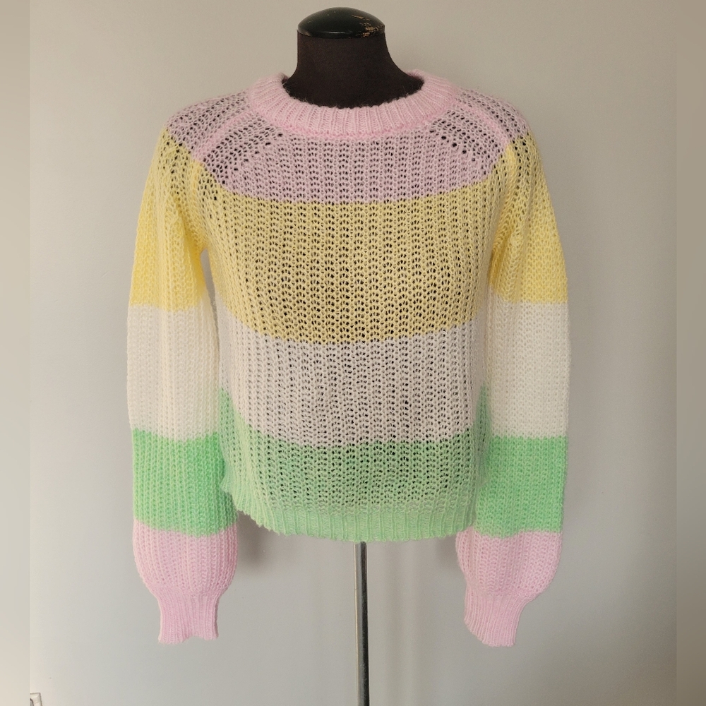 Cute Pastel Sweater Size M